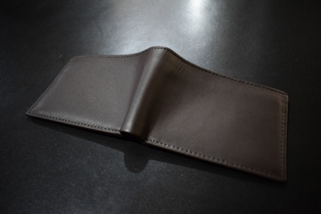 The Best Cowhide Tiny Leather Wallet for Men